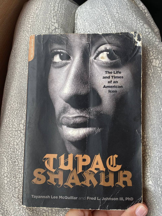 Книга Тупак Шакур Tupac Shakur The Life and Times of an American Icon